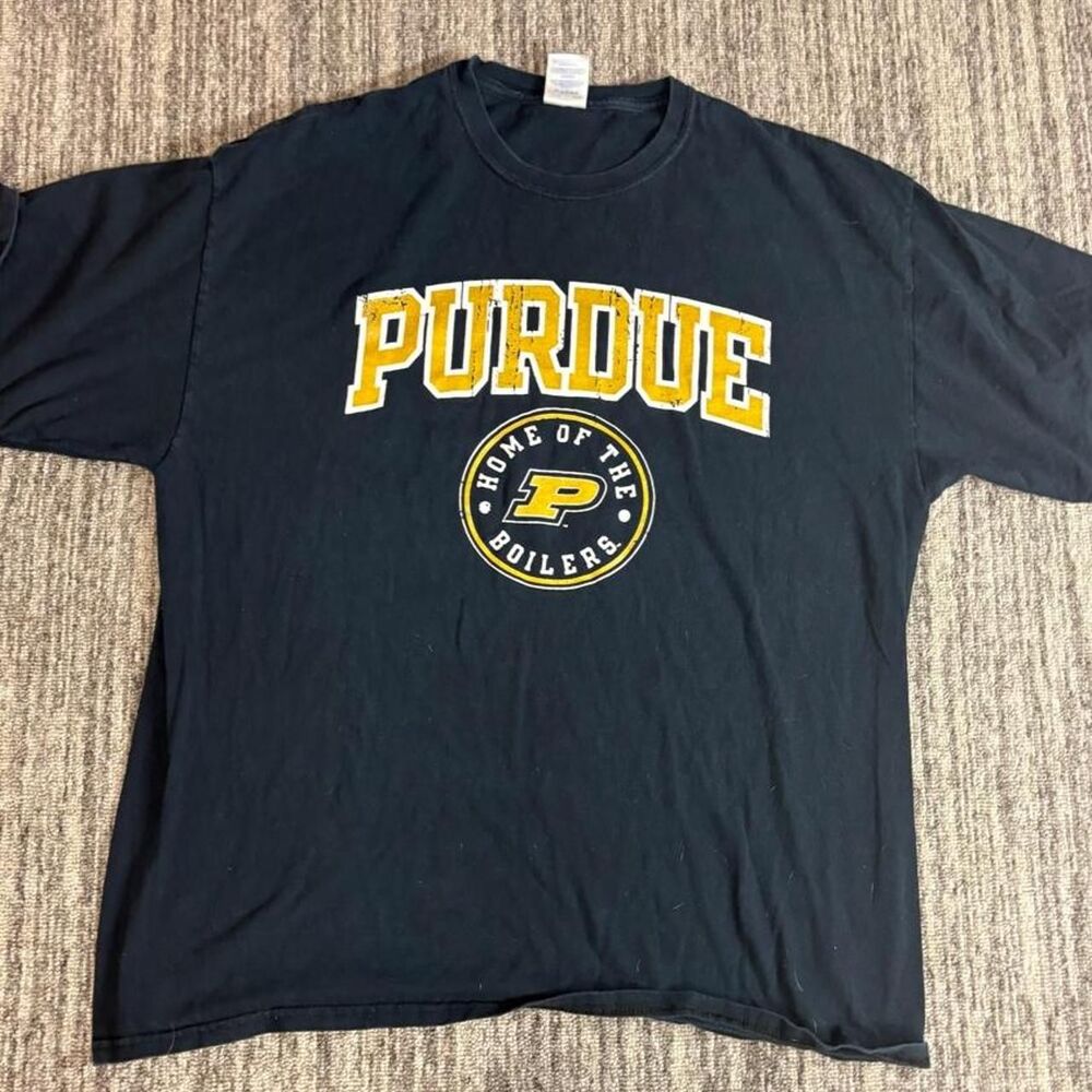 Super crazy vintage retro y2k graphic Purdue T-shirt